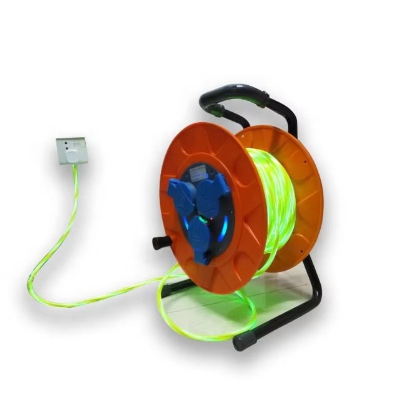Cavo di prolunga elettrico a 4 - Outdoor Power Reel recensione e prezzo