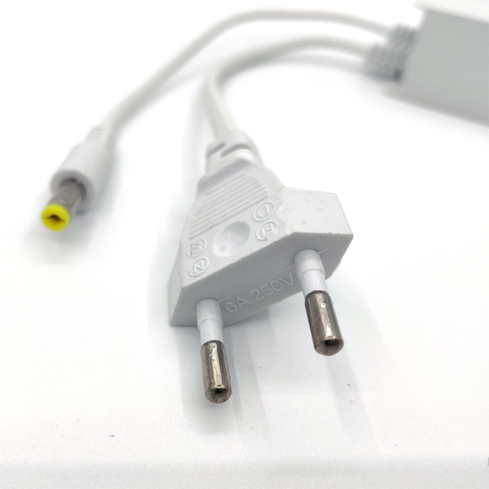 Bianco AC 100-240V Ingresso DC - Outdoor Power Supply 12V recensione e prezzo